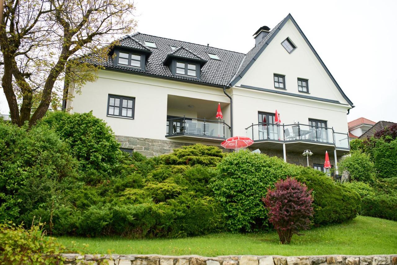 Haus Aussicht - Ferienwohnungen Velden Velden am Wörthersee Zewnętrze zdjęcie